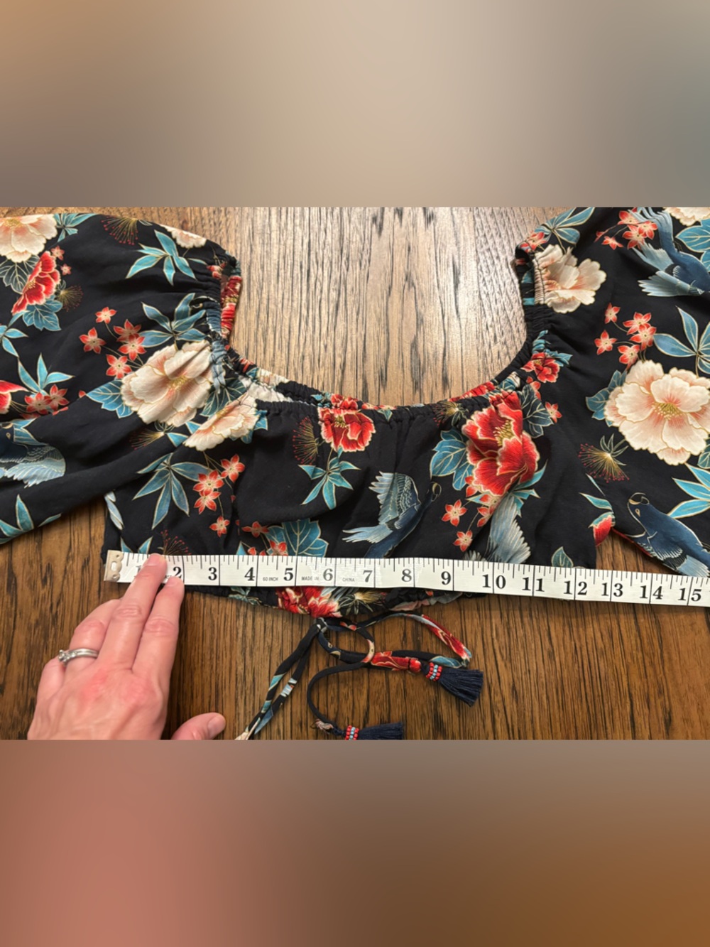 Farm Rio Tropical Bird Floral Off Shoulder Crop Top Tassel Tie Small - Picture 12 of 15